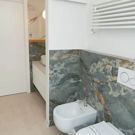 Apartament Duomo Giglio Viola *