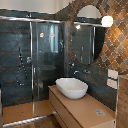 Apartament Duomo Giglio Viola *