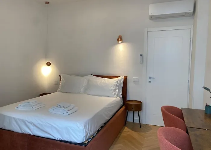 Duomo Giglio Viola Daire *